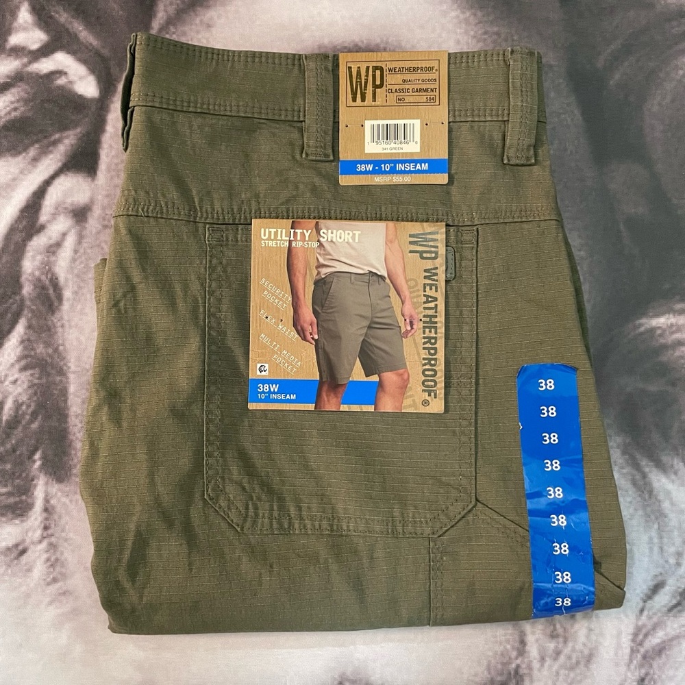 Weatherproof Utility Shorts in Olive green size 38 mens NWT